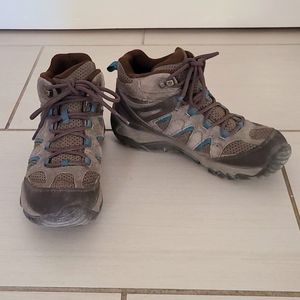 Merrell Outmost Suede  Brown & Teal Ankle Hiking Boots